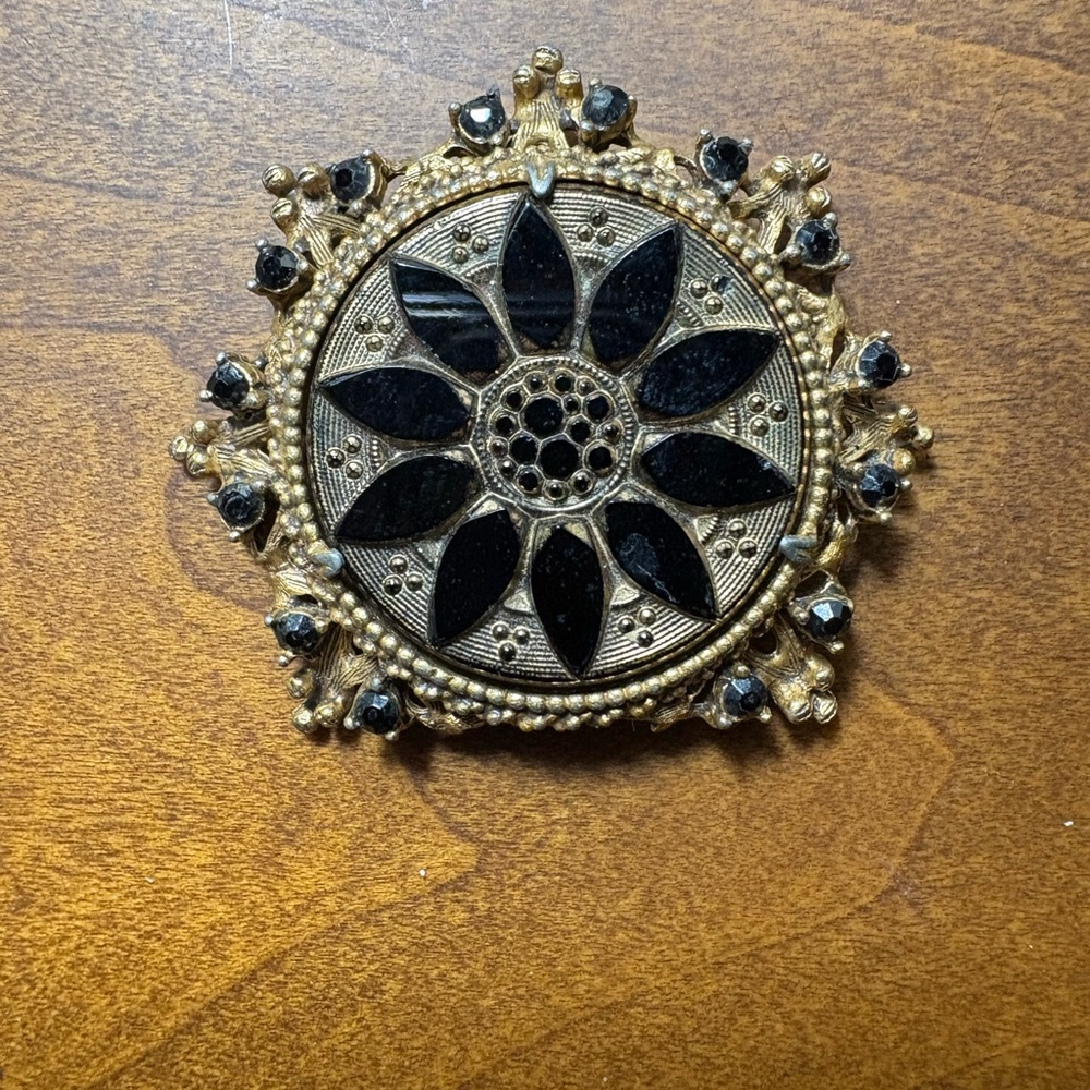 Florenza Vintage Black and Gold Brooch